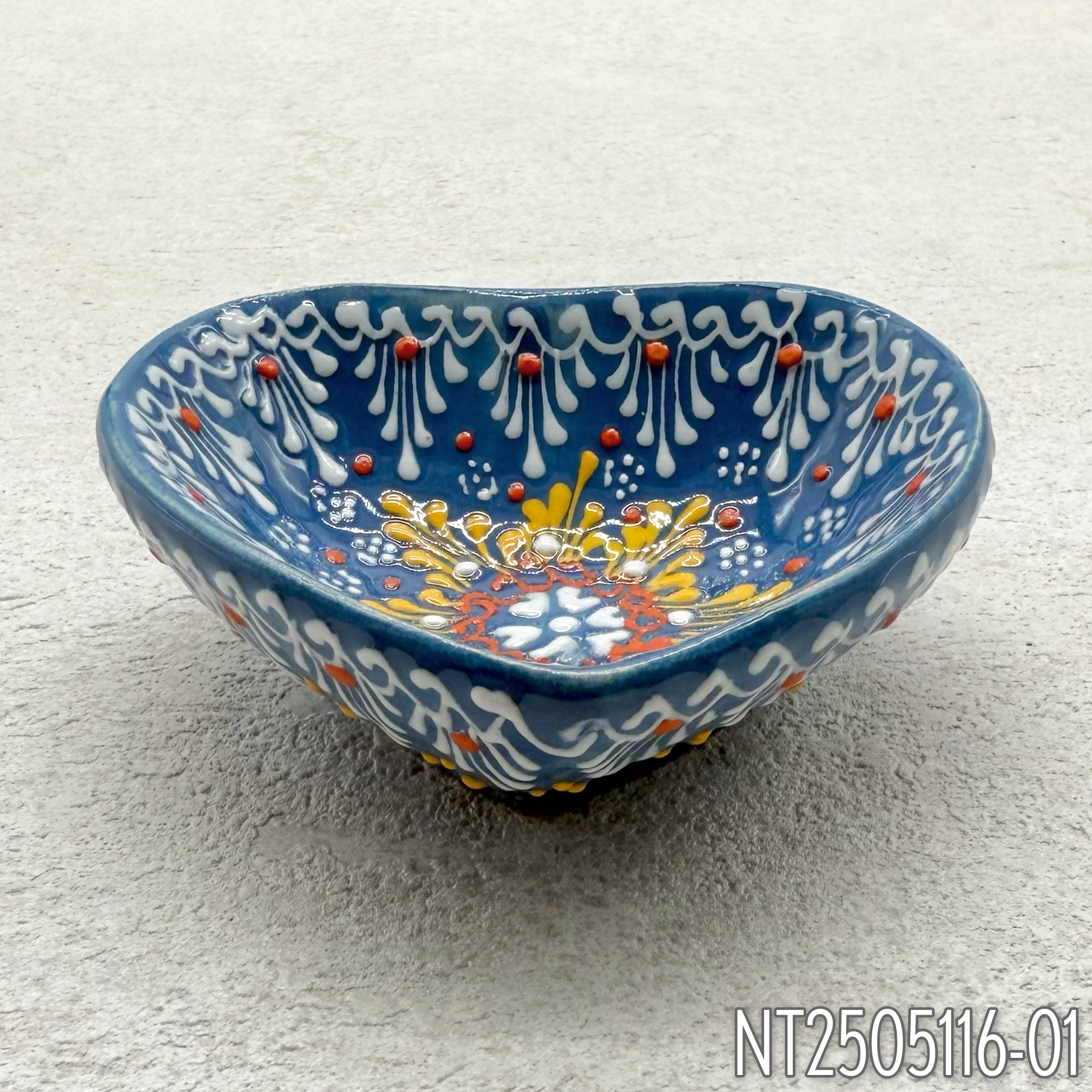 Natto Tülay(Niksar Çini)ハート型ハンドメイド小皿(3種)