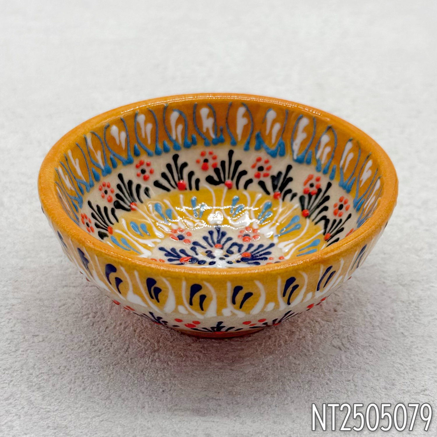 Natto Tülay（Niksar Çini）ラウンド型ハンドメイド小皿（4種）