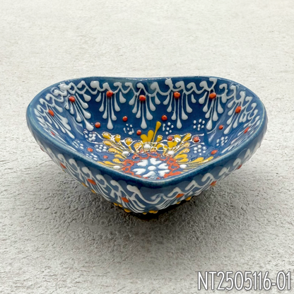 Natto Tülay（Niksar Çini）ハート型ハンドメイド小皿（3種）