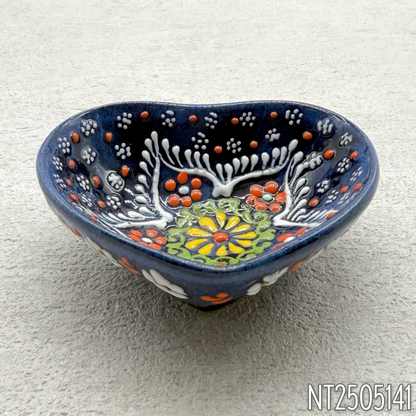 Natto Tülay（Niksar Çini）ハート型ハンドメイド小皿（3種）