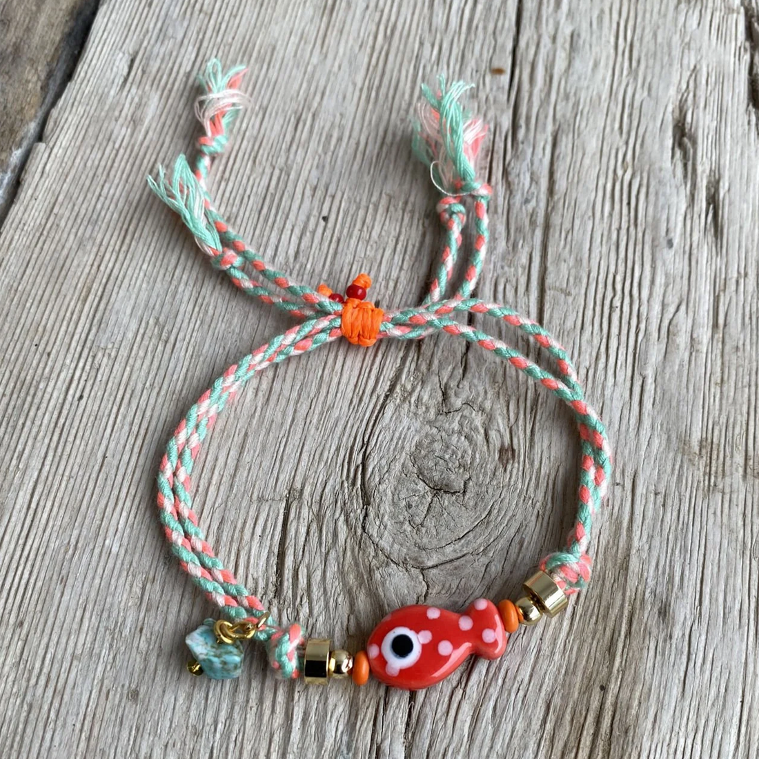 Sua Design Red Ceramic Fish Detailed String Bracelet | Kirmizi Seramik Balik Detayli ipli Bileklik 